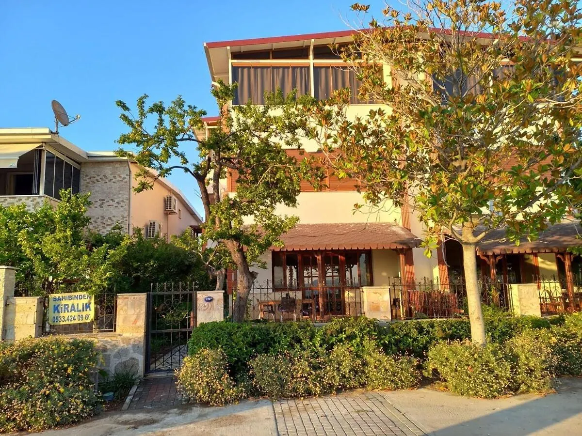Penthouse Apartment On The Beach Aliaga